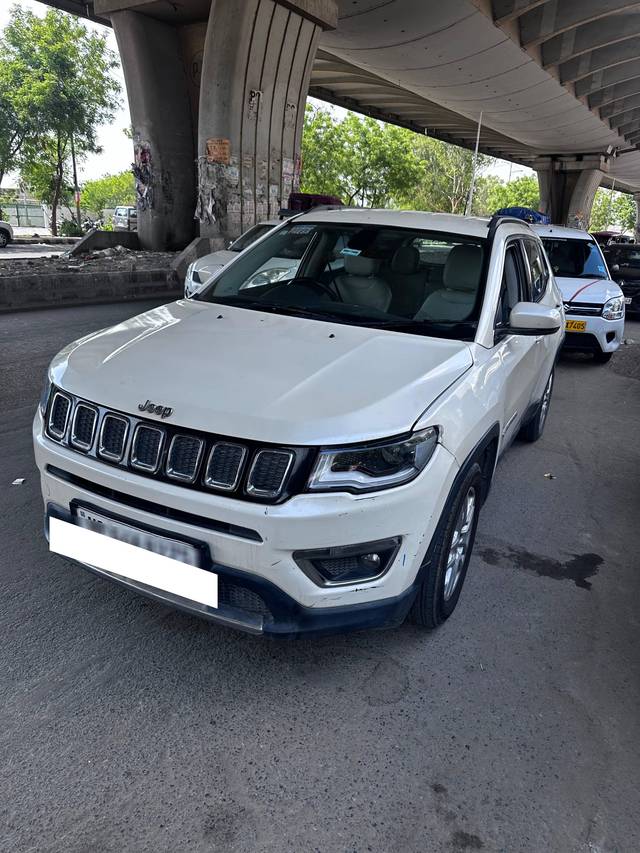 https://images10.gaadi.com/usedcar_image/4627171/original/processed_dae2dd63-aeb0-4545-b35f-42d80794b856.jpg?imwidth=6402