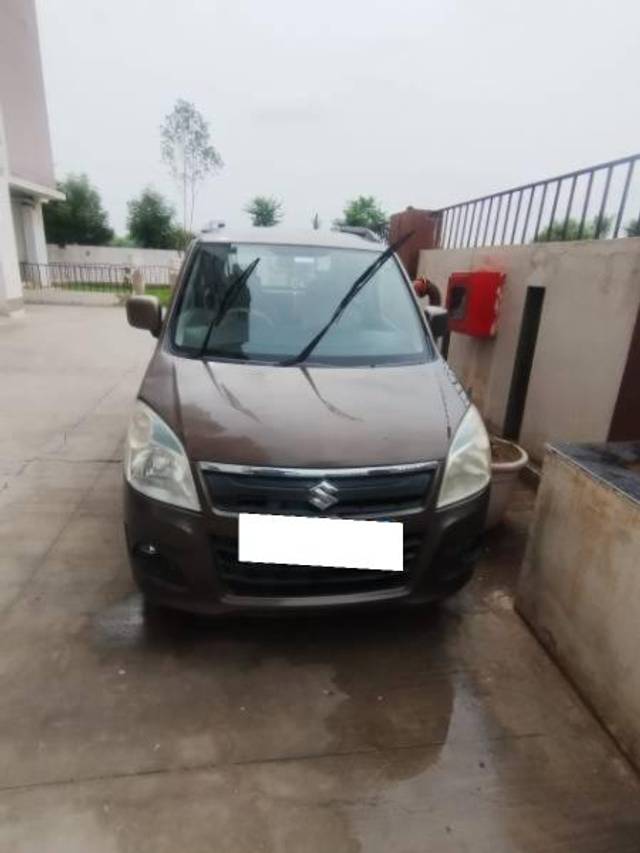 https://images10.gaadi.com/usedcar_image/4627204/original/processed_543ab451-8fdc-4d6c-97b8-23b055ba2e82.jpeg?imwidth=6400