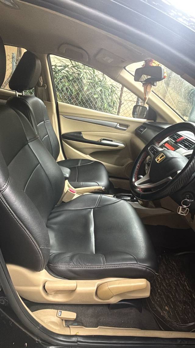 https://images10.gaadi.com/usedcar_image/4627209/original/ed0a4ee6-4e4e-4fee-9339-d7858a518ea1.jpg?imwidth=6402