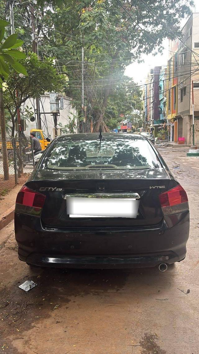 https://images10.gaadi.com/usedcar_image/4627209/original/processed_processed_e10af011-878c-4a4f-9ec0-f68994fdc6bb.jpg?imwidth=6401
