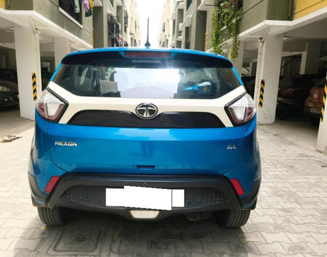 https://images10.gaadi.com/usedcar_image/4627215/original/processed_2d764579-bb19-420a-bb34-9eae5aaf1612.png?imwidth=6401