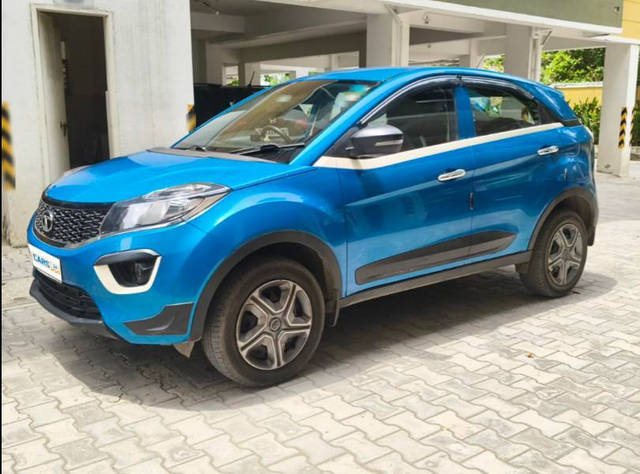 https://images10.gaadi.com/usedcar_image/4627215/original/processed_9e12c75a-fe77-490d-b647-65e547ea7f3f.png?imwidth=6400