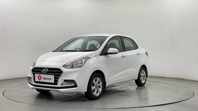 https://images10.gaadi.com/usedcar_image/4627229/original/e336772f574344732730b8a67dba4137.JPG?imwidth=6400