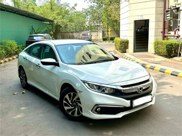https://images10.gaadi.com/usedcar_image/4627268/original/processed_49c7b3c5e2ef106a274ef47ae0aebaf4.jpg?imwidth=6400