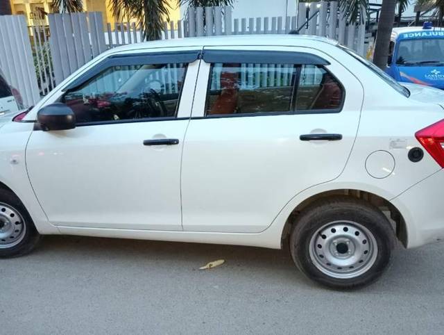 https://images10.gaadi.com/usedcar_image/4627269/original/processed_a0ad9e14-06d5-411d-b836-c10504b9184b.jpg?imwidth=6401