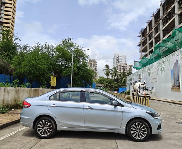 https://images10.gaadi.com/usedcar_image/4627308/original/processed_69c9c391b646ec8df57523b1a2930c4a.jpg?imwidth=6401