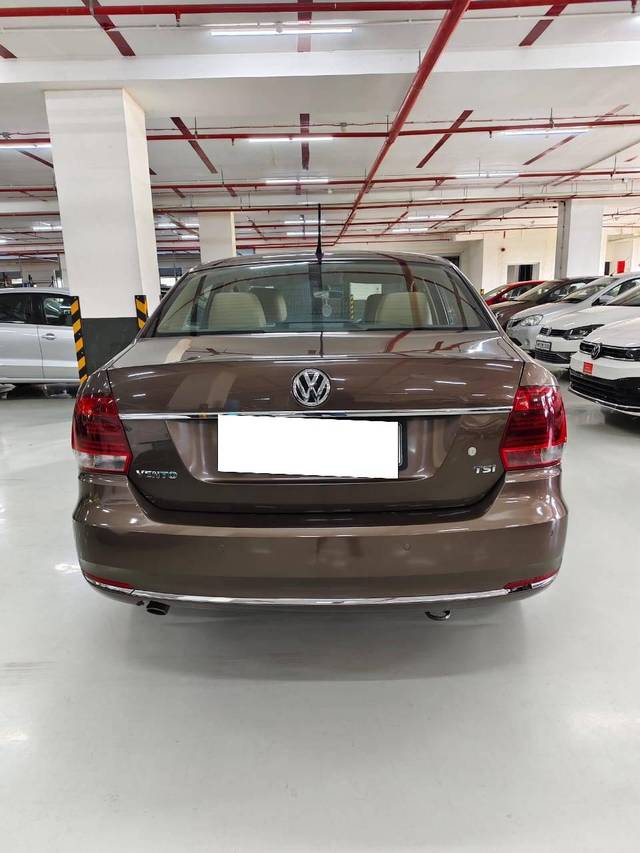 https://images10.gaadi.com/usedcar_image/4627313/original/processed_8bbc0905070f9d4b6a6e10d0afe6dfc9.jpg?imwidth=6402