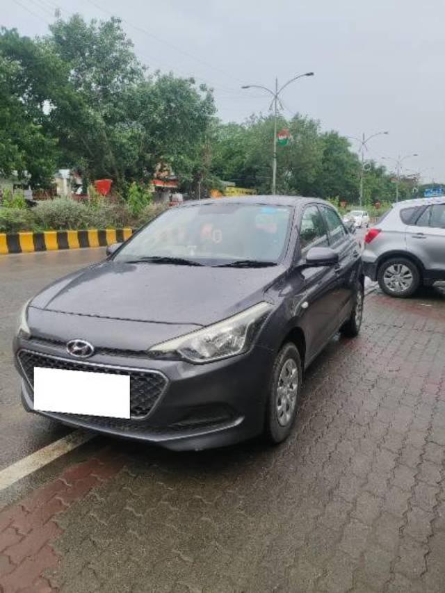 https://images10.gaadi.com/usedcar_image/4627342/original/processed_5304f938-116a-4c90-88b2-0d84cac6d75c.jpg?imwidth=6400