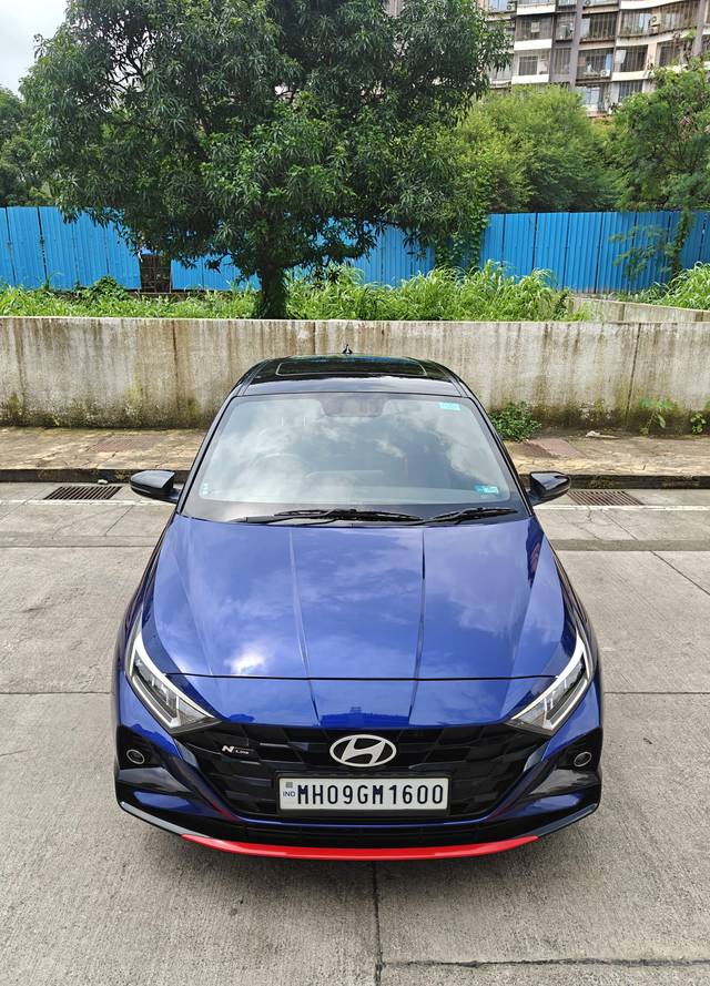 https://images10.gaadi.com/usedcar_image/4627348/original/processed_c39a41ca602d1f9dd9bf5a678ef4b0c6.jpg?imwidth=6400