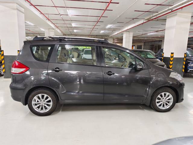 https://images10.gaadi.com/usedcar_image/4627358/original/a40f680bd20253b6e1b748cf0ebf2012.jpg?imwidth=6401