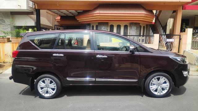 https://images10.gaadi.com/usedcar_image/4627373/original/5eddc0ad7cf7c769c13d3c7349a8353d.jpg?imwidth=6401