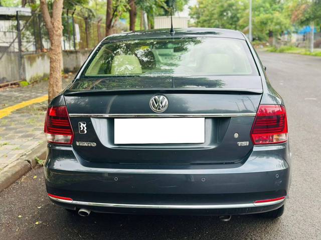 https://images10.gaadi.com/usedcar_image/4627375/original/processed_0c0a232873cd39fd268b2ac566a8ffb7.jpg?imwidth=6402