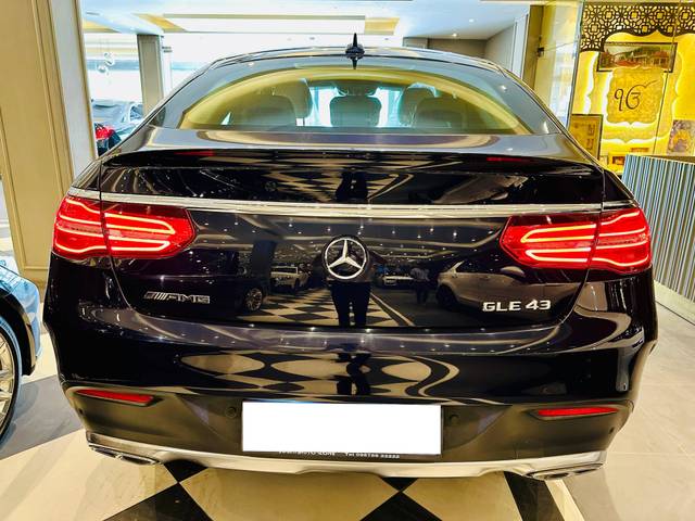 https://images10.gaadi.com/usedcar_image/4627400/original/processed_1b8069c45b5c5fbed810aa9e7a181e56.jpg?imwidth=6401