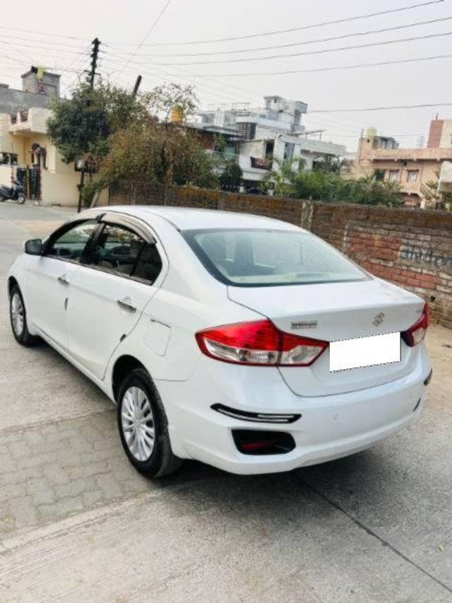 https://images10.gaadi.com/usedcar_image/4627401/original/processed_ea548343-c29d-49a4-92c8-563b1dcda4ea.jpg?imwidth=6402
