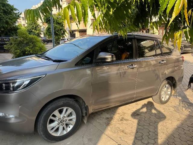https://images10.gaadi.com/usedcar_image/4627412/original/processed_75b0631c-3dc0-4bbe-bcba-683e424df9d0.jpeg?imwidth=6400