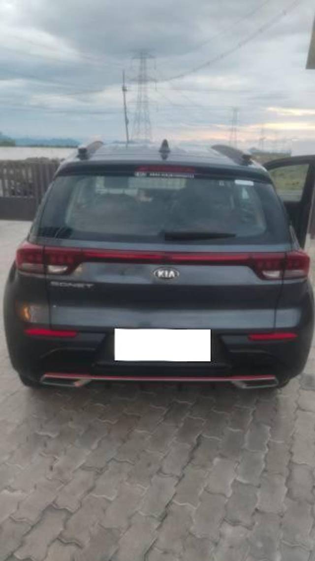 https://images10.gaadi.com/usedcar_image/4627421/original/processed_30b39ba5-bfbc-48ea-8e57-4a663b2792dd.jpeg?imwidth=6401