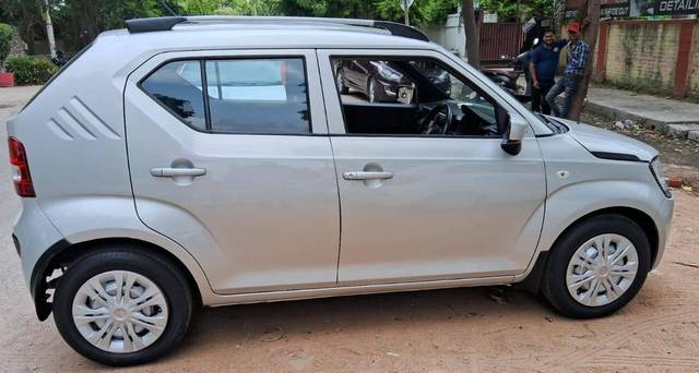 https://images10.gaadi.com/usedcar_image/4627429/original/processed_9fc23665de0428c8e7fd257f65f7536e.jpg?imwidth=6402