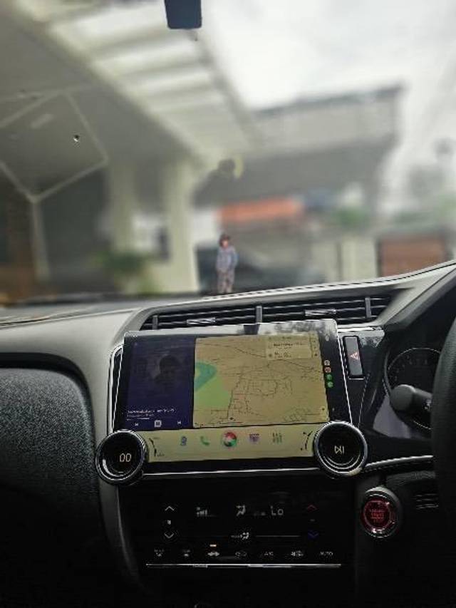 https://images10.gaadi.com/usedcar_image/4627430/original/processed_b5c0125e-bea7-4144-8352-f687d559d654.jpeg?imwidth=6402