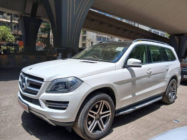 https://images10.gaadi.com/usedcar_image/4627475/original/processed_43a90b3fc143d69db83f86ff133cb13d.jpg?imwidth=6400