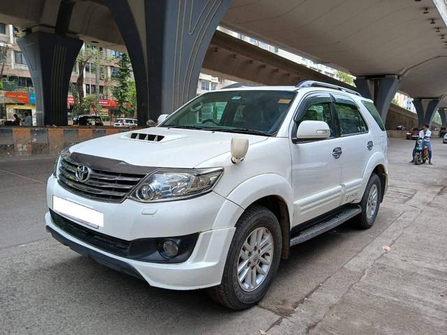 https://images10.gaadi.com/usedcar_image/4627481/original/processed_c407c8045d7b43f9dea16e7f3ee53341.jpg?imwidth=6400
