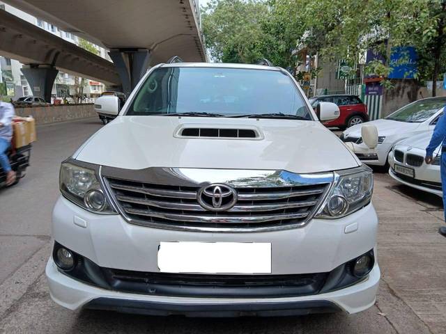 https://images10.gaadi.com/usedcar_image/4627481/original/processed_eb90c790563b7cd0638c4e333d722b5a.jpg?imwidth=6402
