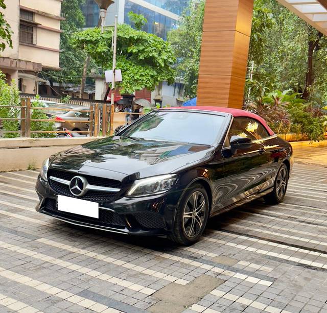 https://images10.gaadi.com/usedcar_image/4627495/original/processed_8d235079-2ac4-4d04-83e8-b055f23814b9.jpg?imwidth=6402