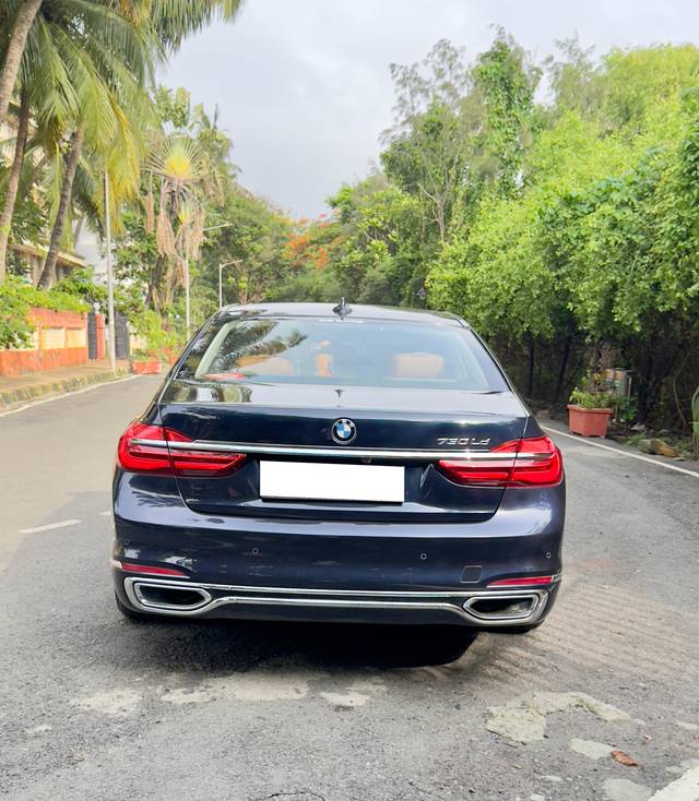 https://images10.gaadi.com/usedcar_image/4627512/original/processed_d2c0445e-8ea0-4a16-810e-b69b9327ad73.jpg?imwidth=6402