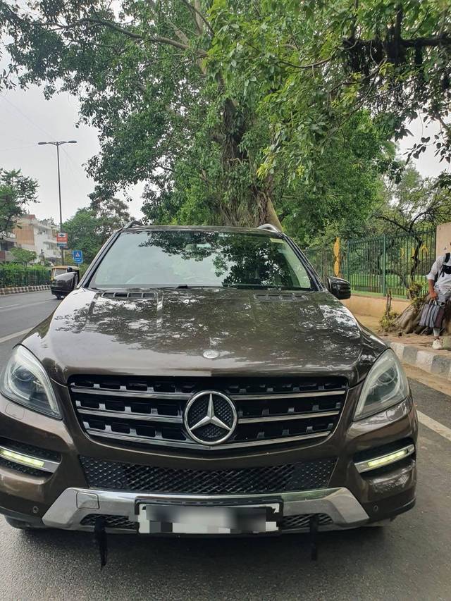 https://images10.gaadi.com/usedcar_image/4627520/original/processed_ac6d18a89371030f784f15385dcc9440.jpg?imwidth=6402