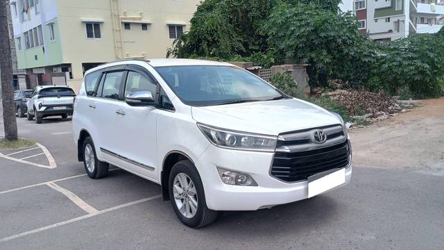https://images10.gaadi.com/usedcar_image/4627525/original/processed_34c9962ec4a4543388f94fc995613309.jpg?imwidth=6400