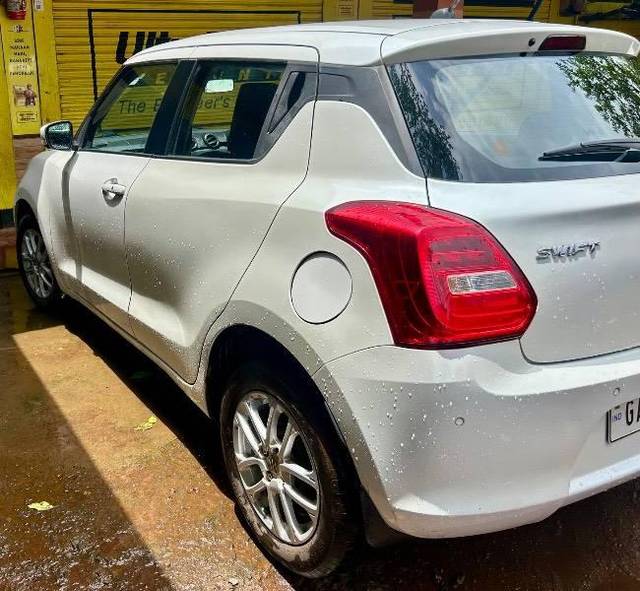 https://images10.gaadi.com/usedcar_image/4627541/original/processed_7b1a03f8-f20e-48c0-bdbe-4a0639771686.jpeg?imwidth=6401