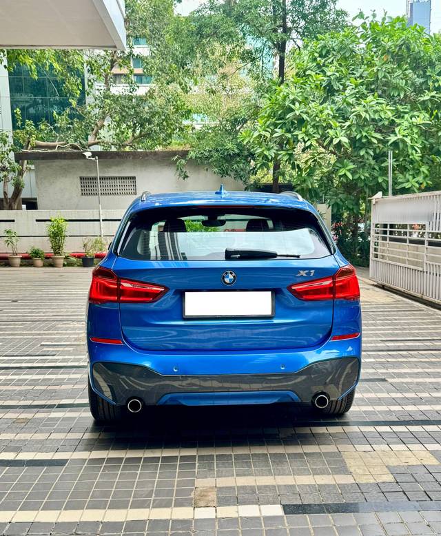 https://images10.gaadi.com/usedcar_image/4627544/original/processed_0b6ec896-b914-482d-9f88-ea1c79ffe411.jpg?imwidth=6401