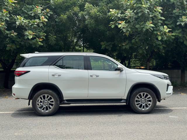https://images10.gaadi.com/usedcar_image/4627550/original/ccc3949b8efed5252145a786b1403d82.jpg?imwidth=6401