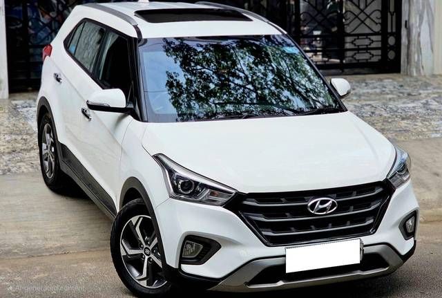 https://images10.gaadi.com/usedcar_image/4627553/original/processed_49bc4882-63c6-454e-adf7-7b51f0b8fba8.jpg?imwidth=6400