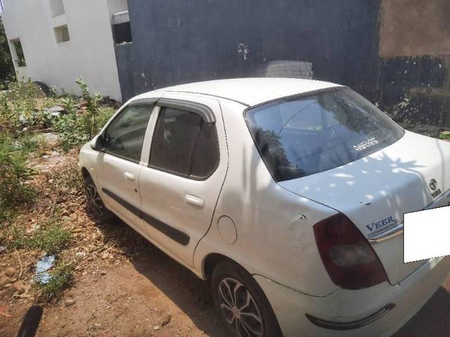 https://images10.gaadi.com/usedcar_image/4627564/original/processed_44f69ef5-5ef6-4bec-aa96-5f1f2768c8e9.jpg?imwidth=6402