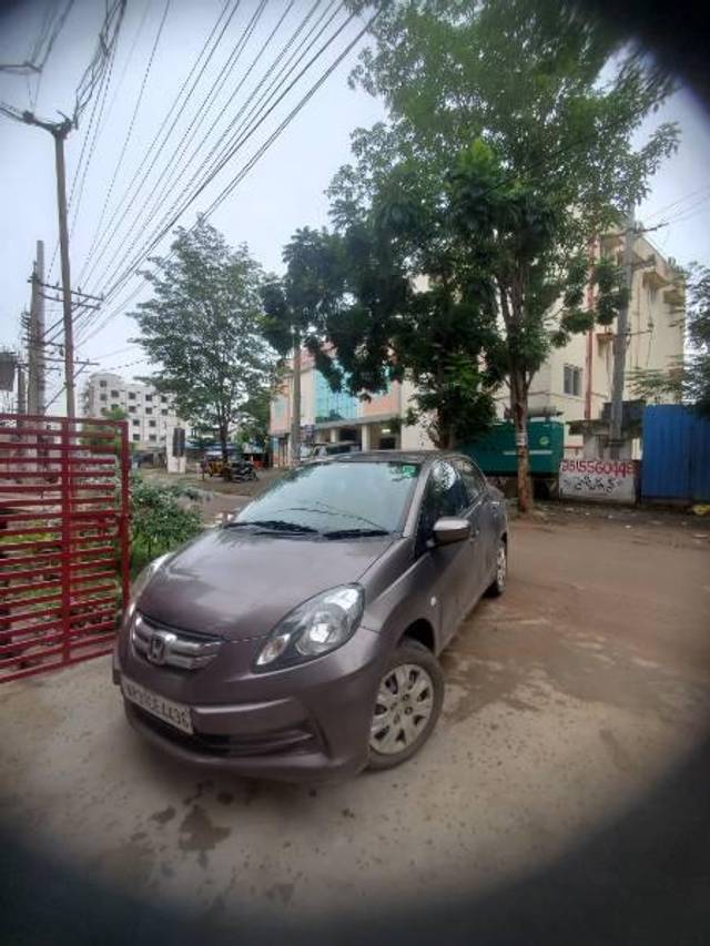 https://images10.gaadi.com/usedcar_image/4627621/original/processed_01aeea21-9bdc-4346-82c8-23b12fe8c88e.jpg?imwidth=6400