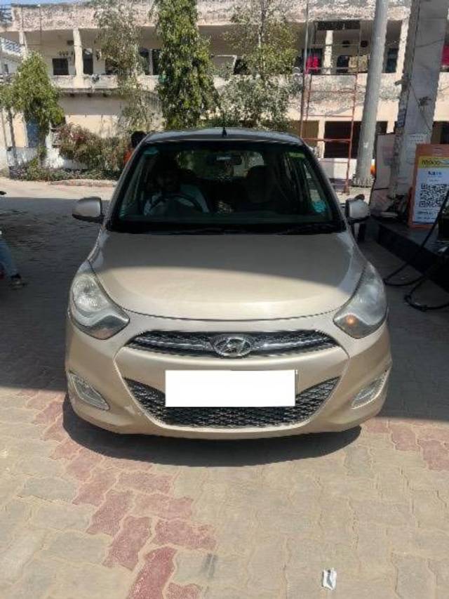 https://images10.gaadi.com/usedcar_image/4627641/original/processed_d1eaa653-92ab-49a4-9742-421741cebc92.jpeg?imwidth=6400
