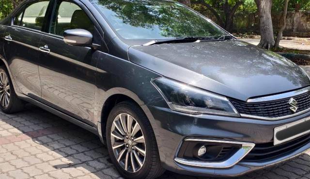 https://images10.gaadi.com/usedcar_image/4627643/original/7a84a93520effea2d6b0adde26f59fa9.jpg?imwidth=6400