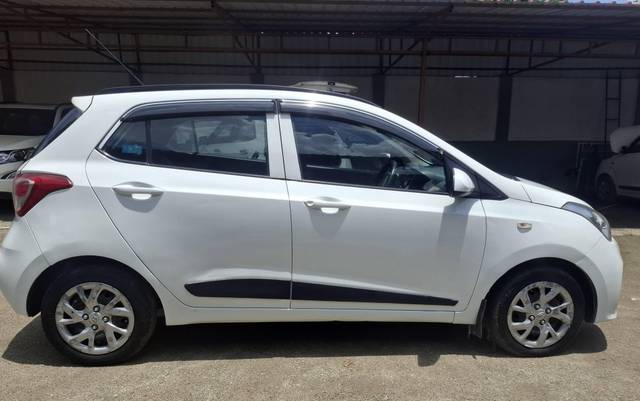 https://images10.gaadi.com/usedcar_image/4627645/original/processed_b8daf13f1ff72a764bff3b3ebfde62d2.jpeg?imwidth=6401