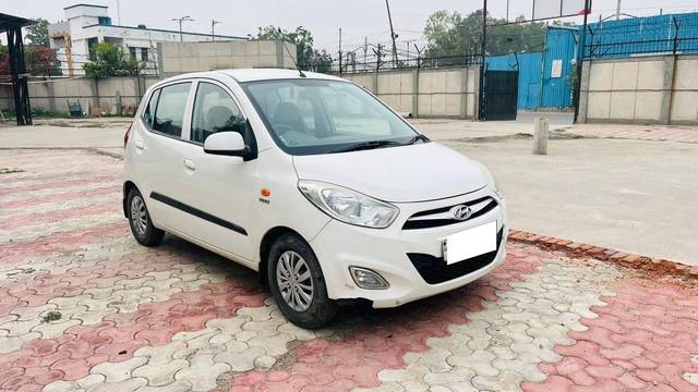 https://images10.gaadi.com/usedcar_image/4627661/original/processed_11b46c22a21c478e5a4fc4f5b36fb6aa.jpg?imwidth=6400