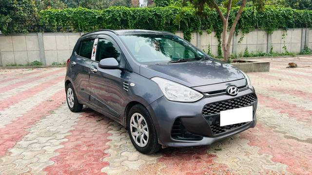 https://images10.gaadi.com/usedcar_image/4627667/original/processed_15e1cc333d55b94623b59f62df7c15d9.jpg?imwidth=6400