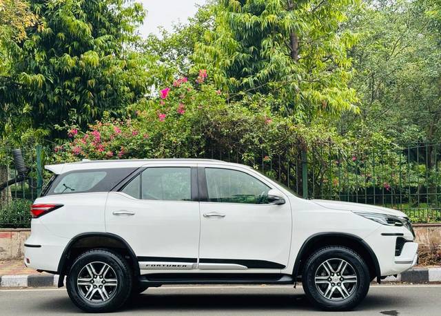 https://images10.gaadi.com/usedcar_image/4627672/original/processed_857666adb06da9594c60a4286c32ee16.jpg?imwidth=6401