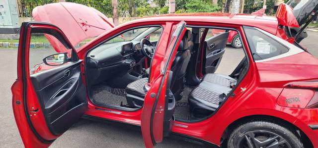 https://images10.gaadi.com/usedcar_image/4627682/original/processed_7eceb229d901331c0d12e435bc8c9606.jpg?imwidth=6401