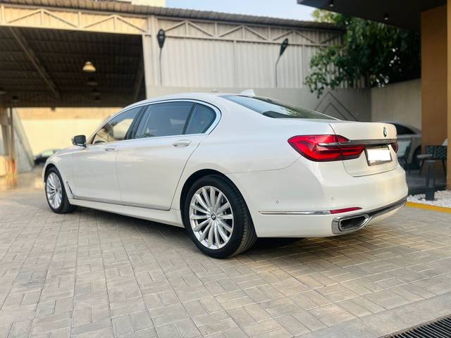https://images10.gaadi.com/usedcar_image/4627706/original/ae88d41b975f6e293d5ef15371b84553.jpeg?imwidth=6402