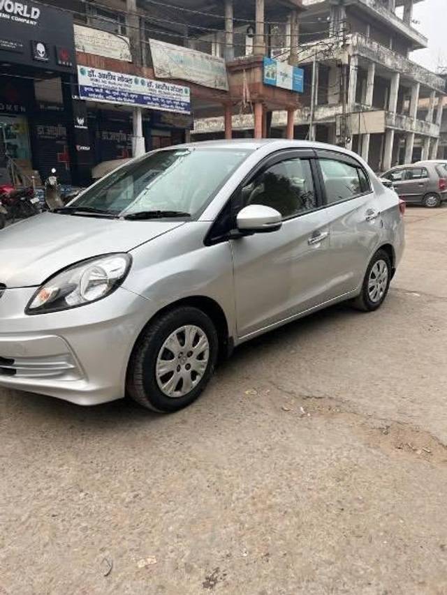 https://images10.gaadi.com/usedcar_image/4627713/original/processed_c8362156-d72b-4a55-b545-4c17a16ac5db.jpeg?imwidth=6400