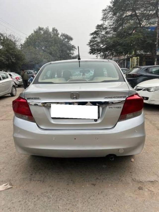 https://images10.gaadi.com/usedcar_image/4627713/original/processed_ea20dc69-b680-44e8-9879-ea549d232866.jpeg?imwidth=6402