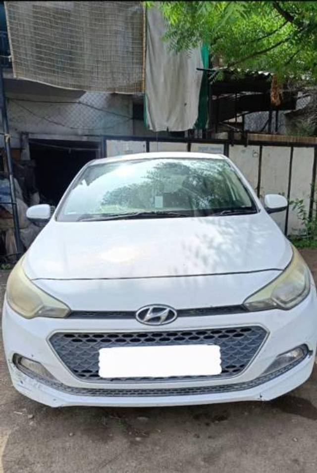 https://images10.gaadi.com/usedcar_image/4627729/original/processed_58194804-f6ca-4708-a8da-95a407445dcf.jpg?imwidth=6401