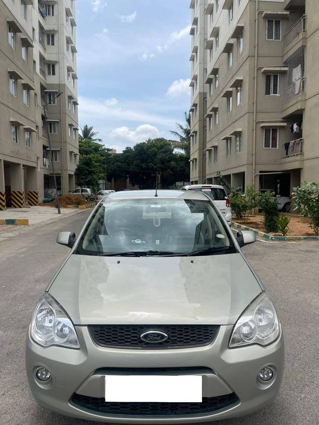 https://images10.gaadi.com/usedcar_image/4627742/original/processed_d94a6c4ddb10e7150f11f99166ce5fe5.jpg?imwidth=6400