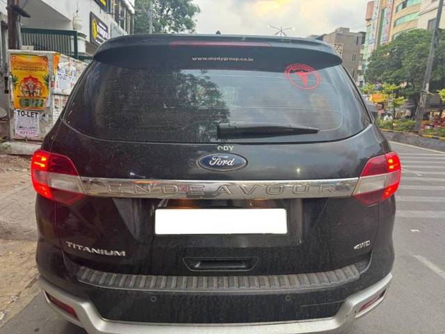 https://images10.gaadi.com/usedcar_image/4627747/original/d73d1336019fc449b952b84ca54c560d.jpg?imwidth=6401