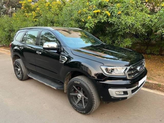https://images10.gaadi.com/usedcar_image/4627747/original/processed_8df0ee9a7a84c02a53a566aba2363f1d.jpg?imwidth=6400