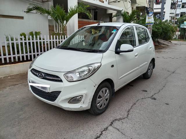 https://images10.gaadi.com/usedcar_image/4627753/original/processed_443bd1542d75f17c4512f2956f47705a.jpg?imwidth=6402